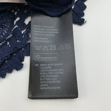 Load image into Gallery viewer, Girls H&amp;M, lined navy floral lace party dress, EUC, size 2, L: 45cm