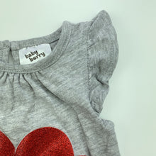 Load image into Gallery viewer, Girls Baby Berry, grey t-shirt / top, glitter heart, EUC, size 000,  