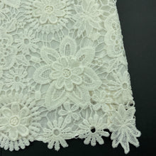 Load image into Gallery viewer, Girls H&amp;M, cream floral lace top, EUC, size 1,  