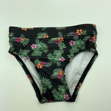 Load image into Gallery viewer, Girls Lily &amp; Dan, floral swim top &amp; bottoms, GUC, size 3,  