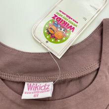 Load image into Gallery viewer, Girls WIKIDZ, stretchy t-shirt / top, NEW, size 6,  