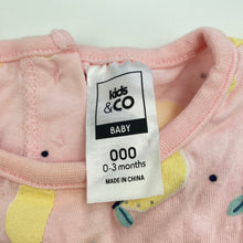 Load image into Gallery viewer, Girls Kids &amp; Co, pink cotton top, lemons, EUC, size 000,  