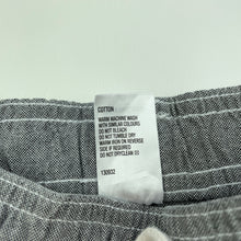 Load image into Gallery viewer, Boys H&amp;T, cotton shorts, elasticated, EUC, size 1,  