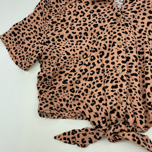 Girls KID, leopard print lightweight tie front top, EUC, size 10,  