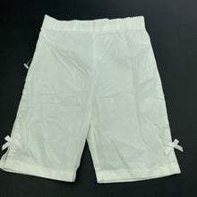 Load image into Gallery viewer, Girls Grain De Ble, lightweight cotton shorts, elasticated, FUC, size 6 months,  