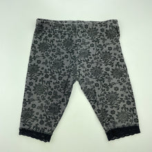 Load image into Gallery viewer, Girls H&amp;T, stretchy floral lace trim leggings, Inside leg: 16cm, GUC, size 1,  