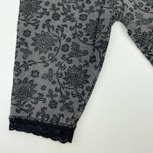 Load image into Gallery viewer, Girls H&amp;T, stretchy floral lace trim leggings, Inside leg: 16cm, GUC, size 1,  