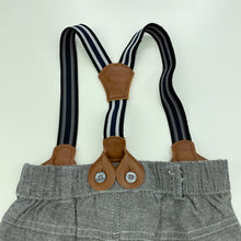 Load image into Gallery viewer, Boys Baby Baby, lightweight shorts, elasticated, braces, EUC, size 000,  