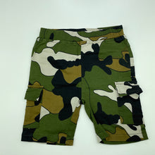 Load image into Gallery viewer, Boys Yong Xiang Kids, stretchy camo print cargo shorts, elasticated, EUC, size 1-2,  