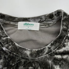 Load image into Gallery viewer, Girls Alfaberry, grey / silver velour top, GUC, size 7,  