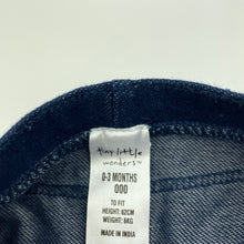 Load image into Gallery viewer, unisex Tiny Little Wonders, stretchy leggings / bottoms, elasticated, EUC, size 000,  