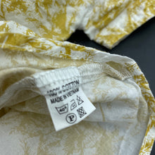 Load image into Gallery viewer, Boys Rabity, lightweight cotton short sleeve shirt, FUC, size 2,  