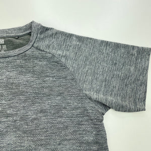unisex Uniqlo, DRY-EX sports / activewear top, EUC, size 10,  