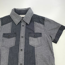 Load image into Gallery viewer, Boys Wayne Jnr, lightweight cotton short sleeve shirt, poppers, EUC, size 6,  