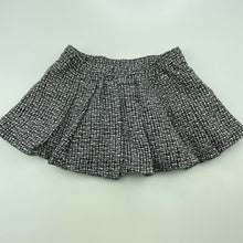 Load image into Gallery viewer, Girls Target, lined black &amp; white bouclet skirt, elasticated, EUC, size 0,  