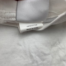 Load image into Gallery viewer, unisex Baby World, white cotton t-shirt / top, GUC, size 000,  