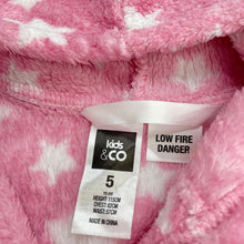 Load image into Gallery viewer, Girls Kids &amp; Co, fleece dressing gown / bath robe, L: 70cm, FUC, size 5,  