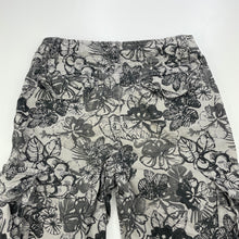 Load image into Gallery viewer, Boys Matalan, cotton cargo shorts, adjustable, FUC, size 4-5,  