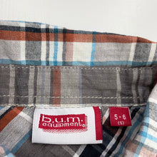 Load image into Gallery viewer, Boys B.U.M. Equipment, lightweight short sleeve shirt, GUC, size 5-6,  