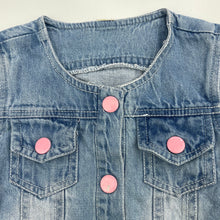 Load image into Gallery viewer, Girls blue, denim jacket, no labels, L: 34cm, armpit to armpit: 29cm, FUC, size 3-4,  