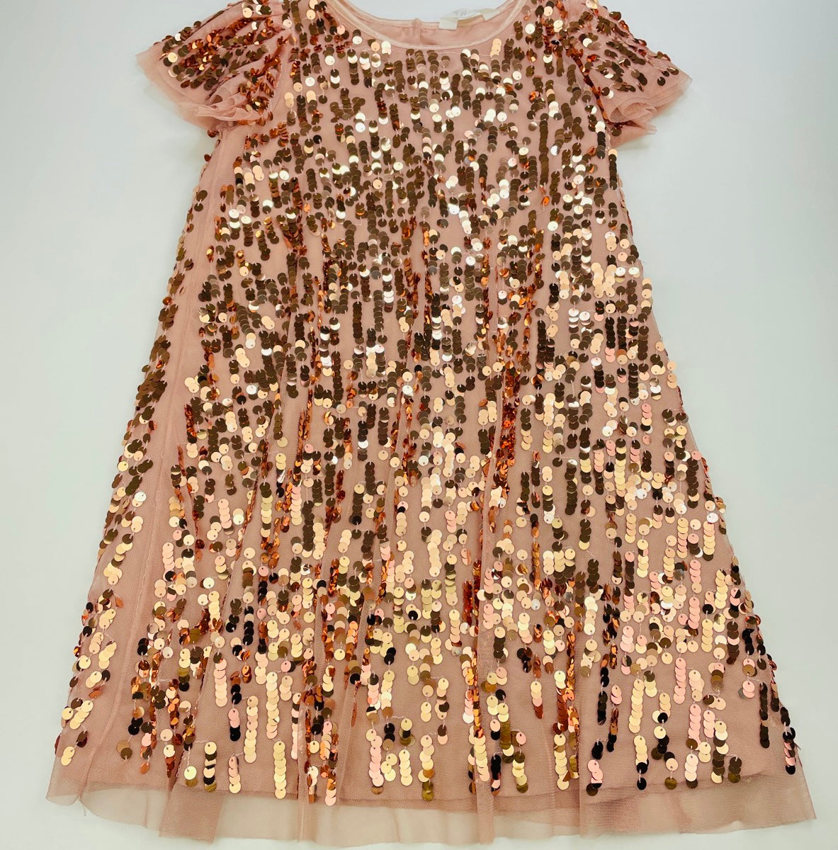 H&M, lined rose gold sequin party dress, GUC, size 10, L: 70cm DaisyChainClothing H&M, lined rose gold sequin party dress, GUC, size 10, L: 70cm DaisyChainClothing