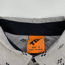 Load image into Gallery viewer, Boys Tilt, grey cotton long sleeve shirt, EUC, size 4,  
