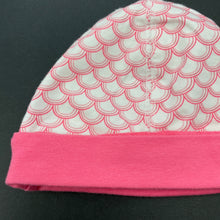Load image into Gallery viewer, Girls Target, pink &amp; white hat / beanie, EUC, size 000,  