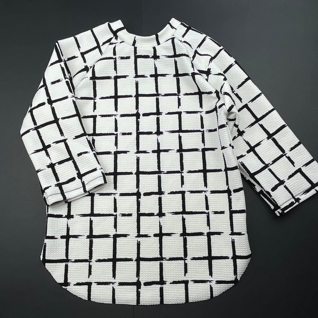 Girls Black & White, long sleeve top, L: 45cm, EUC, size 4,  