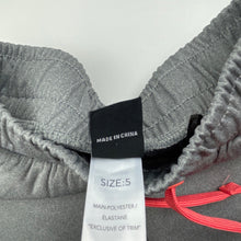 Load image into Gallery viewer, Girls MB, sports / activewear pants, elasticated, Inside leg: 45cm, EUC, size 5,  