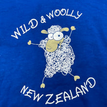 Load image into Gallery viewer, Boys Parrs, cotton t-shirt / top, New Zealand sheep, EUC, size 0,  