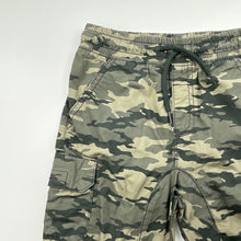 Load image into Gallery viewer, Boys Anko, lightweight cotton camo print cotton shorts, elasticated, EUC, size 7,  