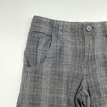 Load image into Gallery viewer, Boys Urban Supply, checked cotton shorts, adjustable, FUC, size 7,  