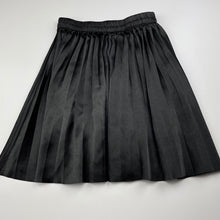 Load image into Gallery viewer, Girls Target, black pleated skirt, elasticated, L: 39cm, FUC, size 7,  