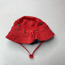 Load image into Gallery viewer, Boys Toshi, red cotton bucket hat, chin strap, Size: XS, EUC, size 000-00,  