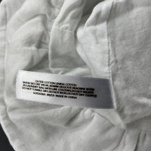 Load image into Gallery viewer, Girls Target, lined broderie cotton hat, EUC, size 1-2,  