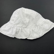 Load image into Gallery viewer, Girls Target, lined broderie cotton hat, EUC, size 1-2,  
