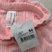 Load image into Gallery viewer, Girls Dymples, lightweight ribbed shorts, elasticated, NEW, size 00,  