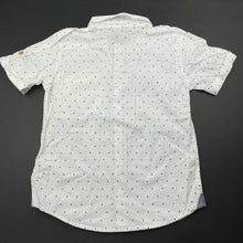 Load image into Gallery viewer, Boys Target, white &amp; navy cotton short sleeve shirt, EUC, size 5,  