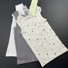 Load image into Gallery viewer, unisex Target, set of 3 organic cotton singlet tops, marks on labels, NEW, size 000,  