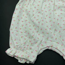 Load image into Gallery viewer, Girls floral, stretchy shorts / bottoms, GUC, size 00,  