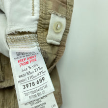 Load image into Gallery viewer, Boys M&amp;S, camo print cotton cargo shorts, adjustable, GUC, size 5,  