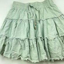 Load image into Gallery viewer, Girls Mooloola, cotton lined linen blend skirt, elasticated, L: 37cm, FUC, size 8,  