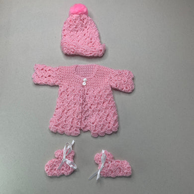 Girls pink, hand made cardigan, hat & bootees set, armpit to armpit: 15cm, EUC, size 00000,  