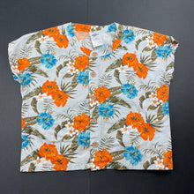 Load image into Gallery viewer, unisex Baby Berry, lightweight floral cotton shirt / top, EUC, size 1,  