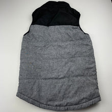 Load image into Gallery viewer, Boys Target, grey &amp; black puffer vest / jacket, GUC, size 9,  
