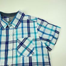 Load image into Gallery viewer, Boys Ollies Place, lightweight cotton short sleeve shirt, EUC, size 6,  