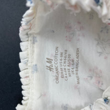 Load image into Gallery viewer, Girls H&amp;M, floral organic cotton blend bodysuit / romper, EUC, size 00,  