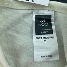 Load image into Gallery viewer, Girls Kids &amp; Co, cream cotton t-shirt / top, NEW, size 2,  