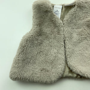 Girls Baby Baby, soft feel faux fur vest, EUC, size 00,  