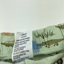 Load image into Gallery viewer, Boys Dymples, cotton shorts, elasticated, EUC, size 1,  